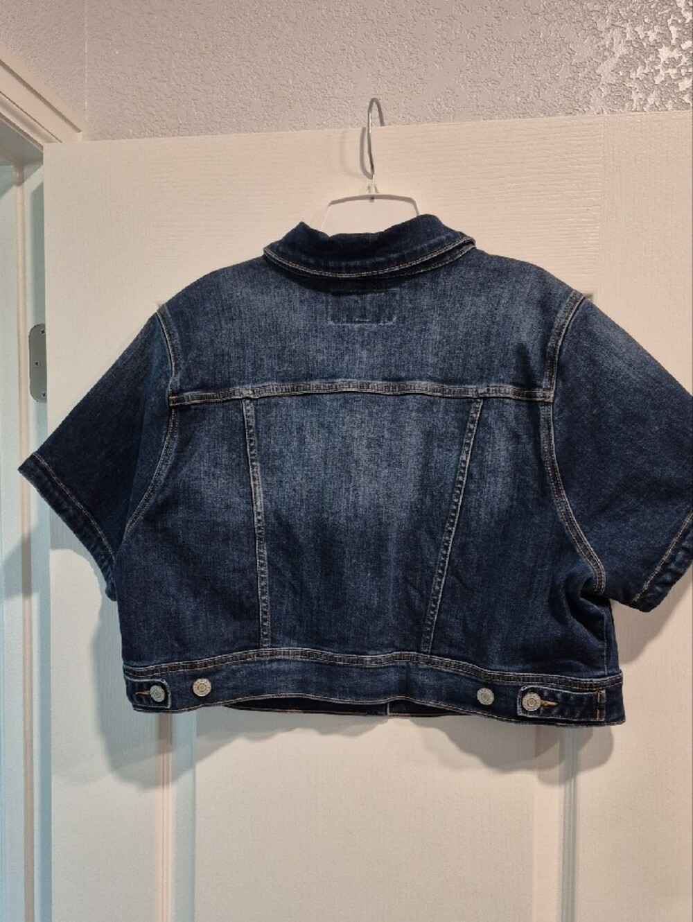 💙Torrid Dark Indigo Cropped Short-Sleeve Denim Jacket Size 2 Womens XXL💙 - Picture 3 of 4
